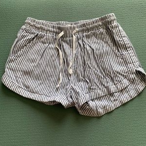 Billabong comfy shorts!